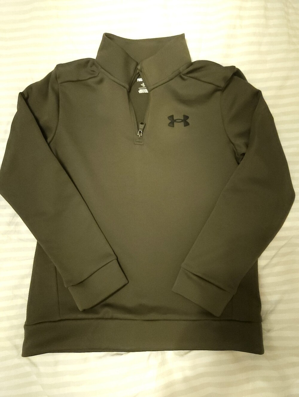 Under Armor Boys Green 1/4 Zip Size M In Excellent Condition